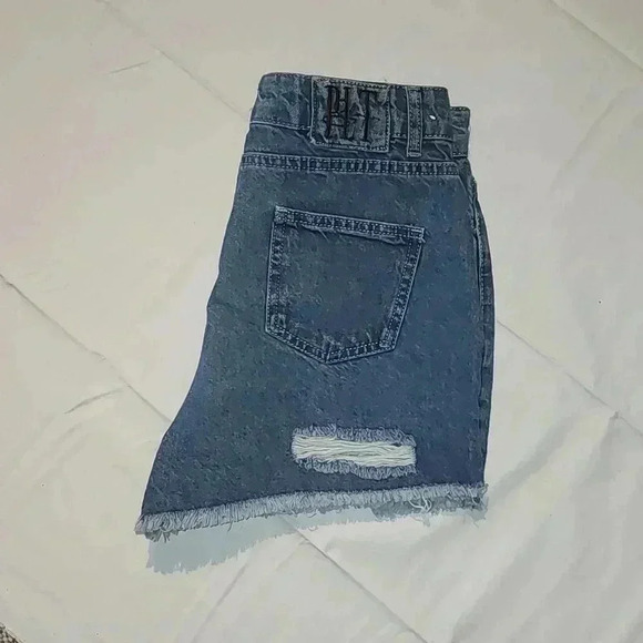 Pretty little thing shorts nwot size usa 6 - Picture 2 of 6